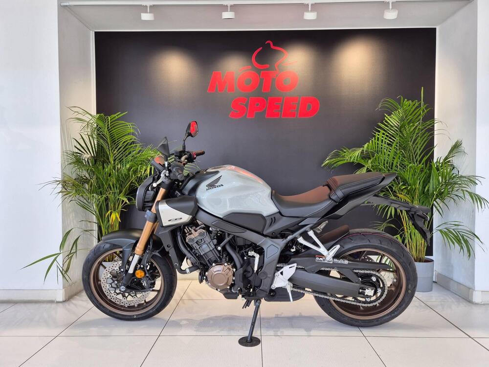 Honda CB 650 R E-Clutch (2024 - 25)