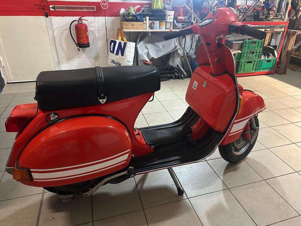 Vespa P200e