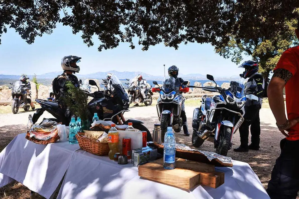 Corsica, Sardegna e Sicilia in moto? Si chiama Three Islands Raid e ora potete farlo anche voi! [VIDEO E GALLERY] (11)