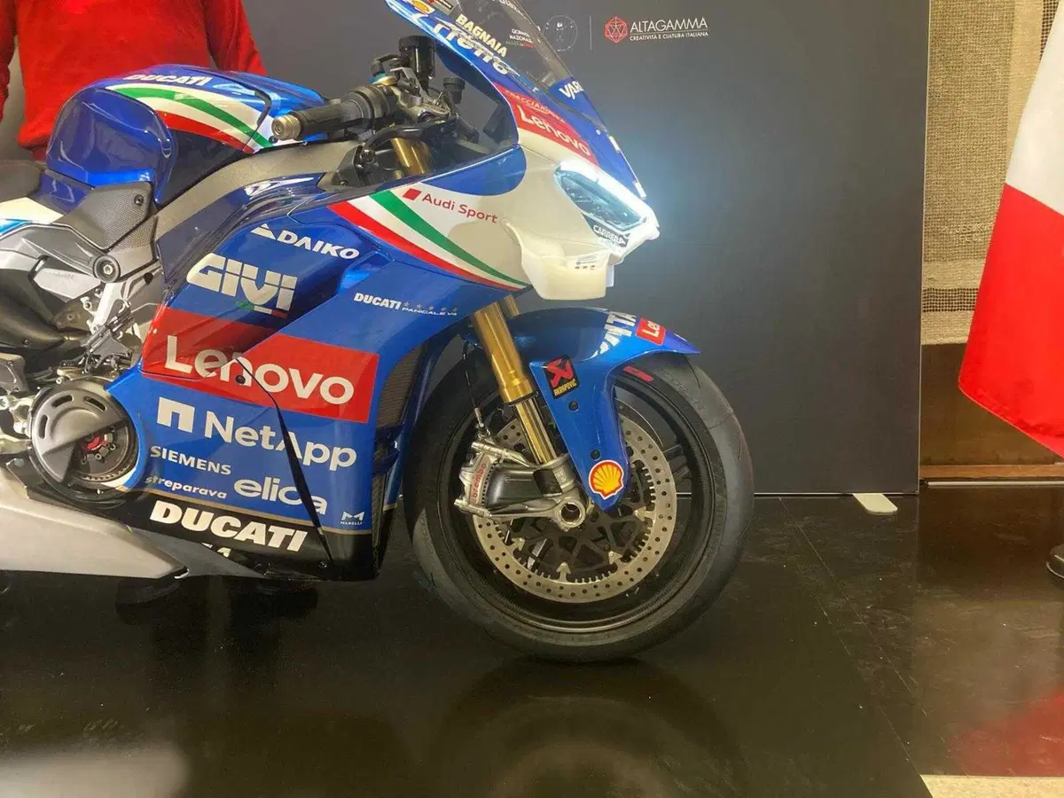 Ducati Panigale V4 Tricolore Italia: in omaggio alla vittoria del Mugello [VIDEO] (4)