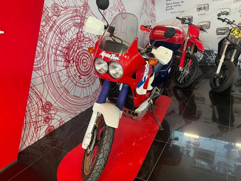 Honda Africa Twin NXR 750 (1990 - 91) (4)