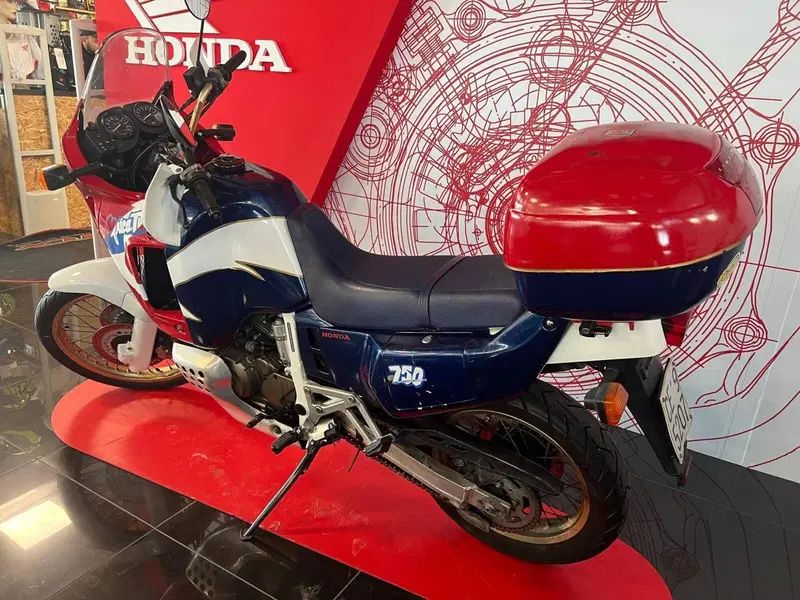 Honda Africa Twin NXR 750 (1990 - 91) (6)