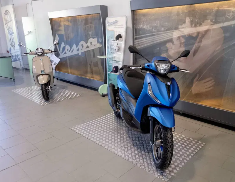 Piaggio Beverly 310 S (2025 - 26) (2)