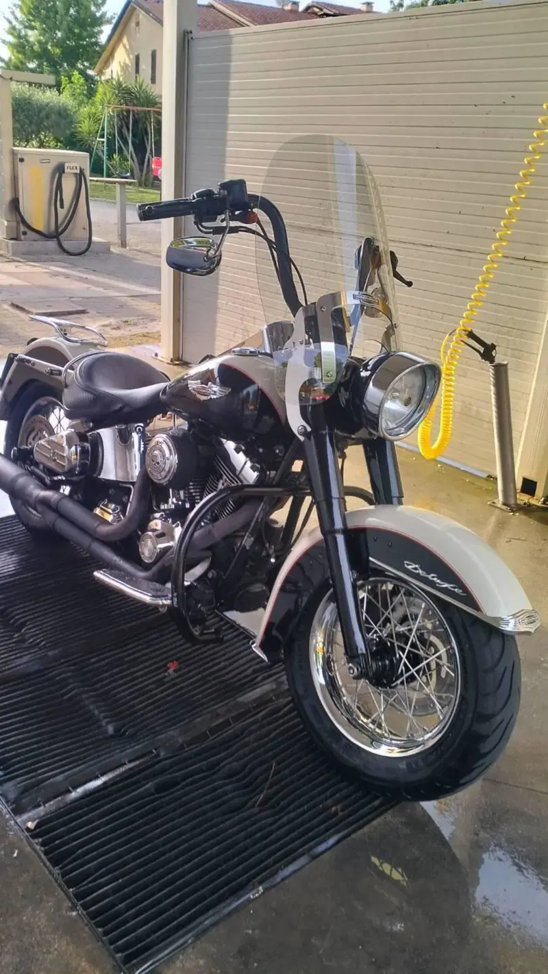 Harley-Davidson 1690 Deluxe ABS (2011 - 16) - FLSTN (3)
