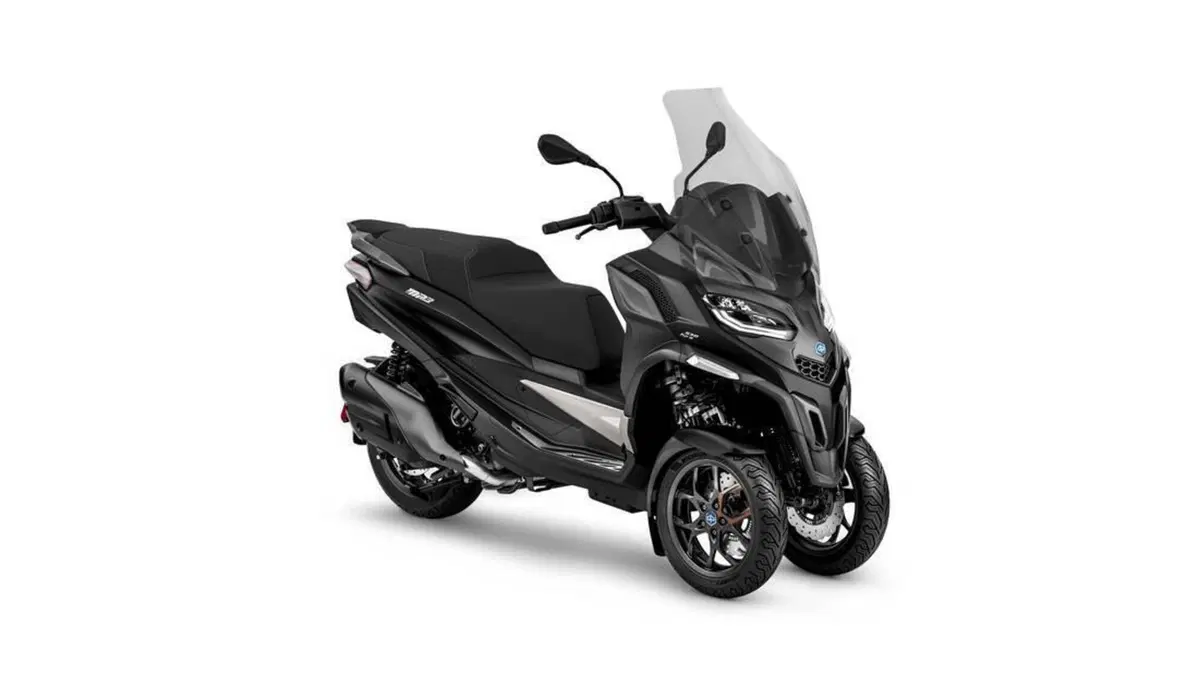 Piaggio MP3 530 Hpe Exclusive (2025 - 26) (2)