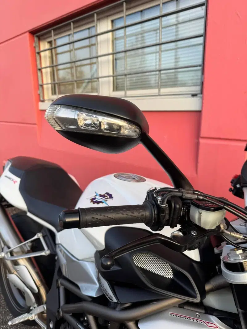 MV Agusta Brutale 990 R (2009 - 12) (8)
