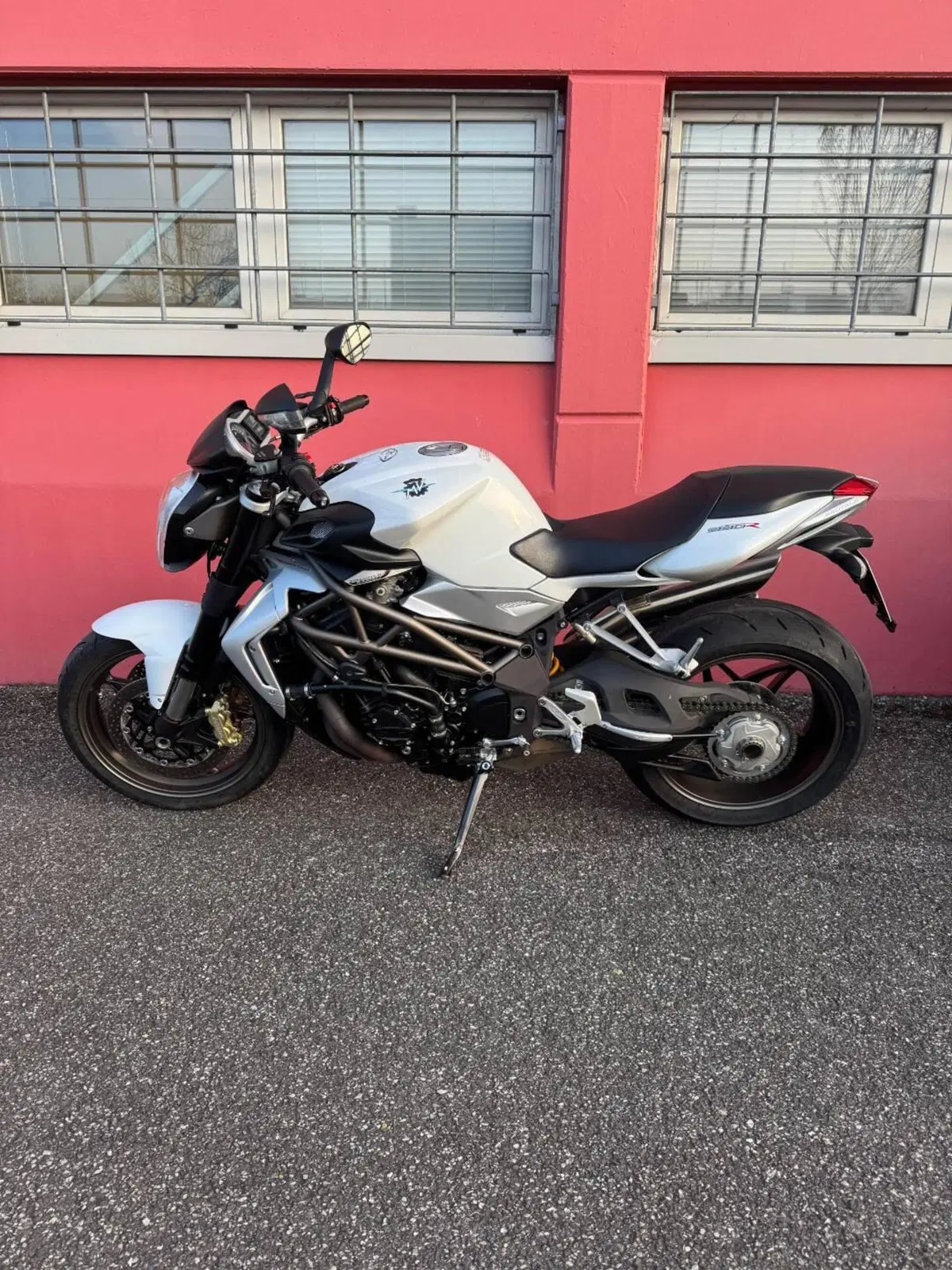 MV Agusta Brutale 990 R (2009 - 12) (11)