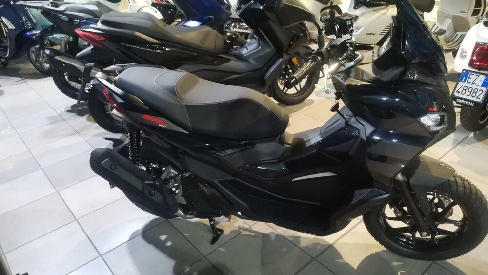 Aprilia SR GT 125 Replica (2024 - 25) (3)