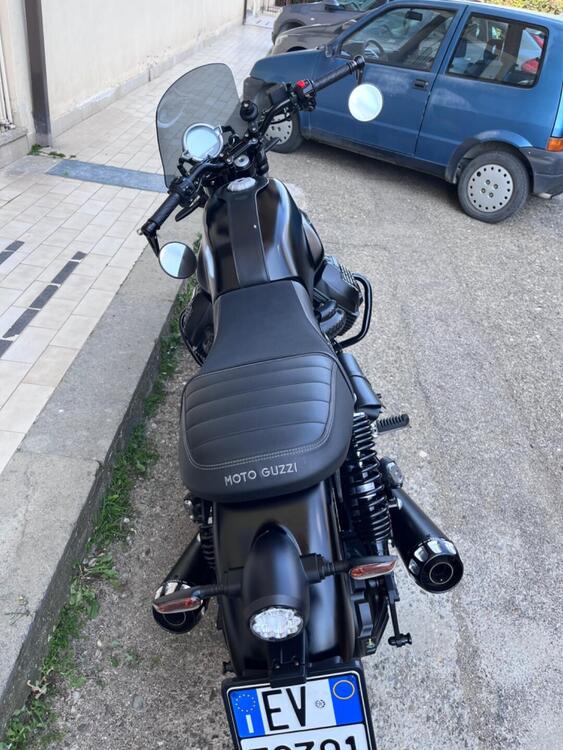 Moto Guzzi V7 Stone Centenario (2021 - 22) (4)