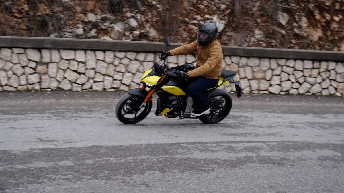 Fantic Stealth 125: abbiamo provato la nuova naked made in italy (2)