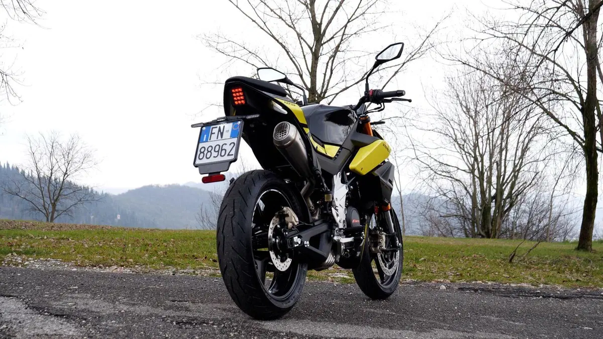 Fantic Stealth 125: abbiamo provato la nuova naked made in italy (6)