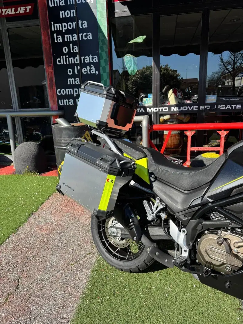 QJ Motor SVT 650 X (2024) (8)