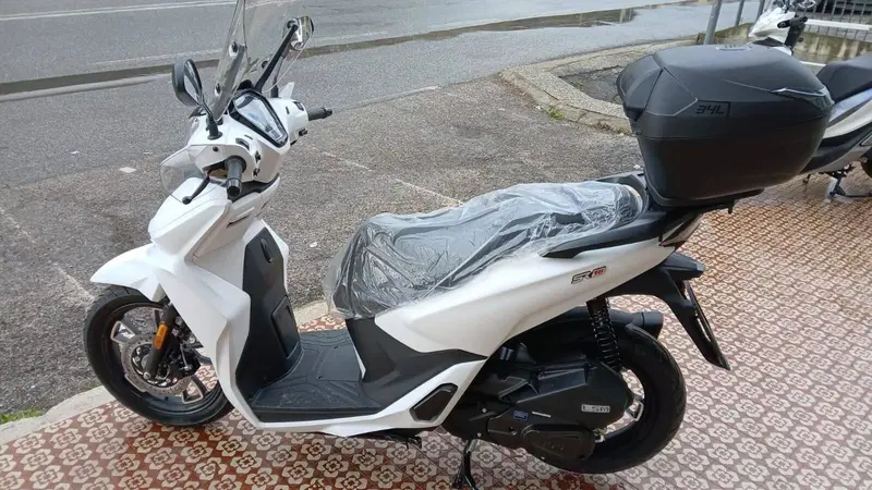 Voge Sfida SR16 125 (2025 - 26) (3)