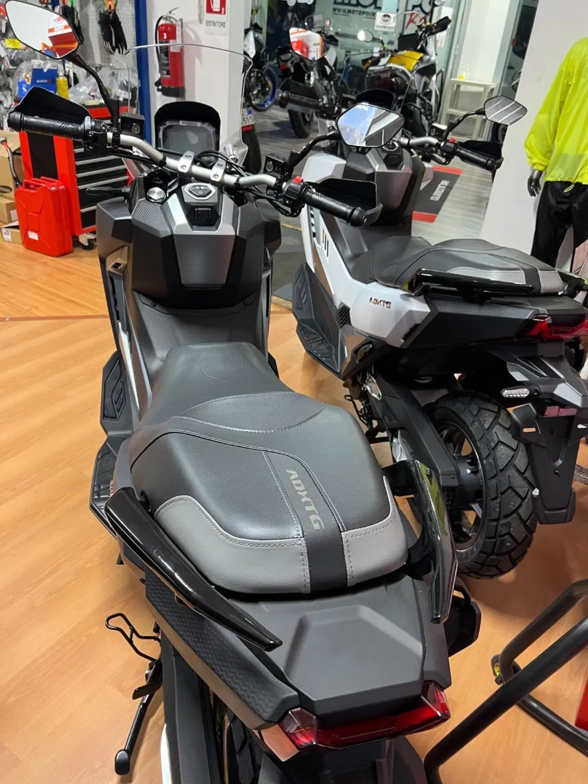 Sym ADXTG 400 (2025 - 26) (4)