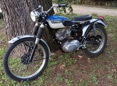 Triumph Tiger Cub 200 d'epoca