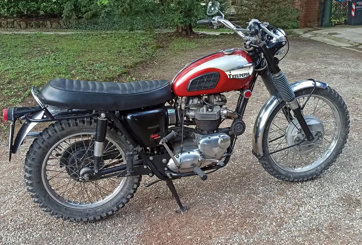 Triumph Bonneville (4)