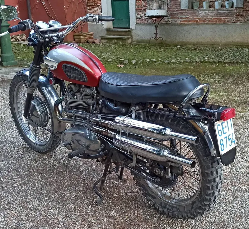 Triumph Bonneville (6)