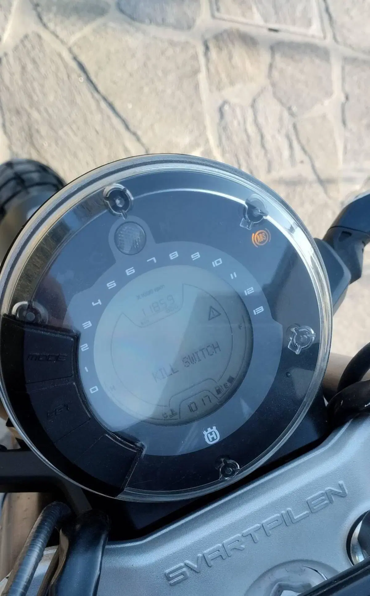 Husqvarna Svartpilen 401 (2021 - 23) (6)
