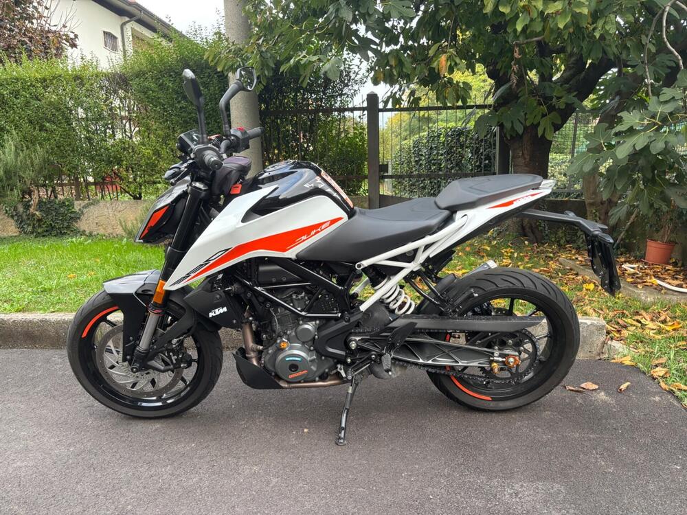 KTM 390 Duke (2021 - 23) (2)