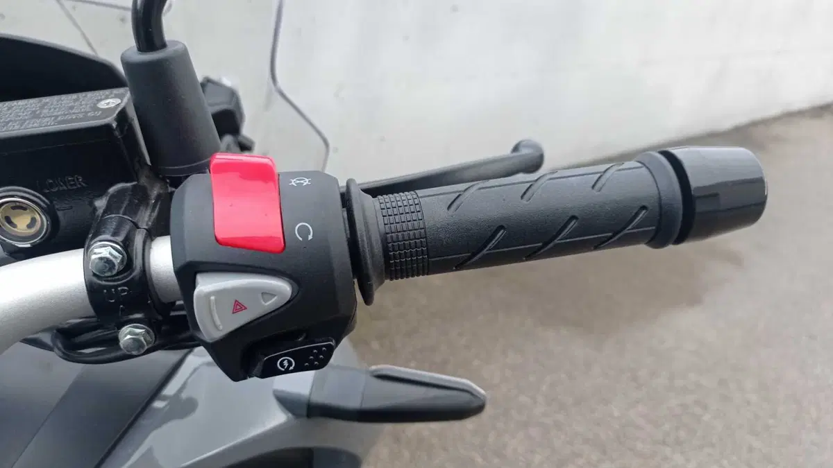 Alien Motors Newton 125 Newton 125 (2025 - 26) (8)