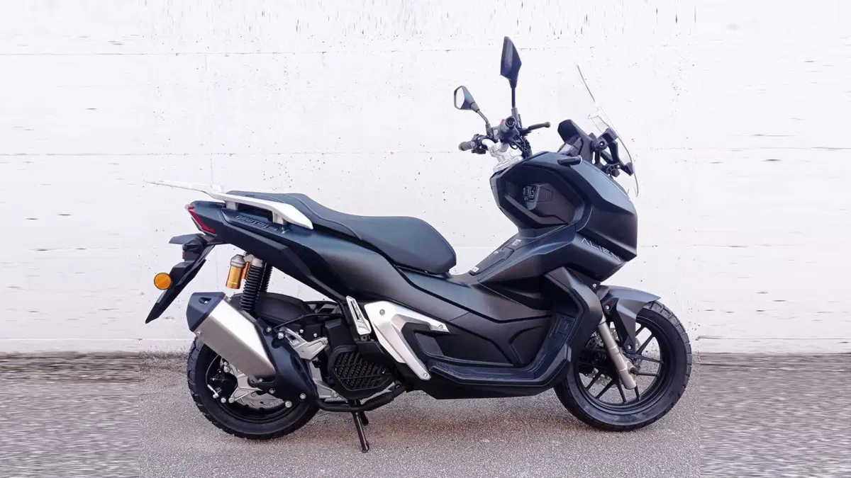 Alien Motors Newton 125 Newton 125 (2025 - 26) (2)