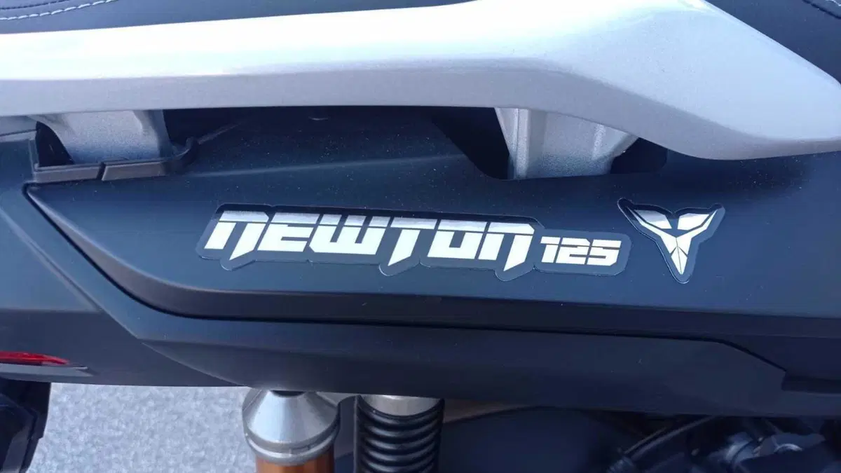 Alien Motors Newton 125 Newton 125 (2025 - 26) (19)