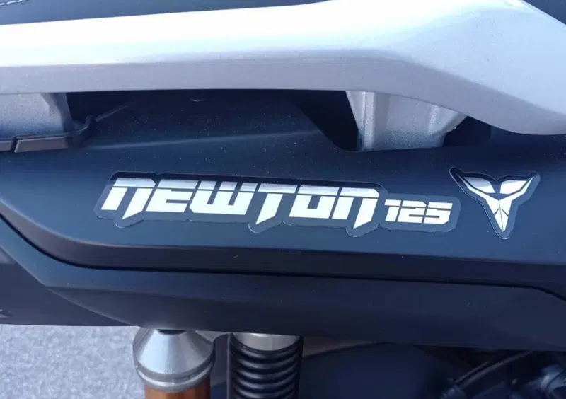Alien Motors Newton 125 Newton 125 (2025 - 26) (19)