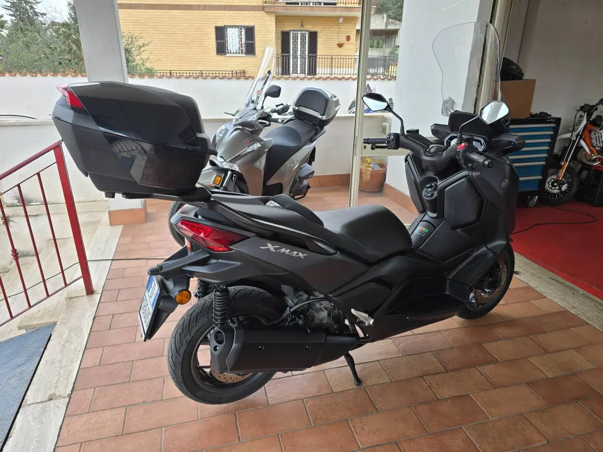 Yamaha X-Max 300 (2021 - 24) (8)