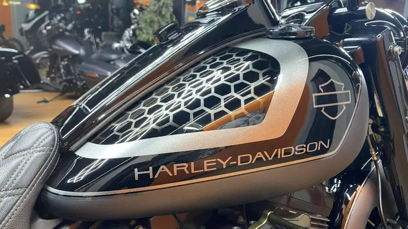Harley-Davidson 1584 Road King Classic (2007 - 10) - FLHRC (18)