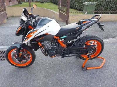 KTM 890 Duke R (2022 - 23) usata