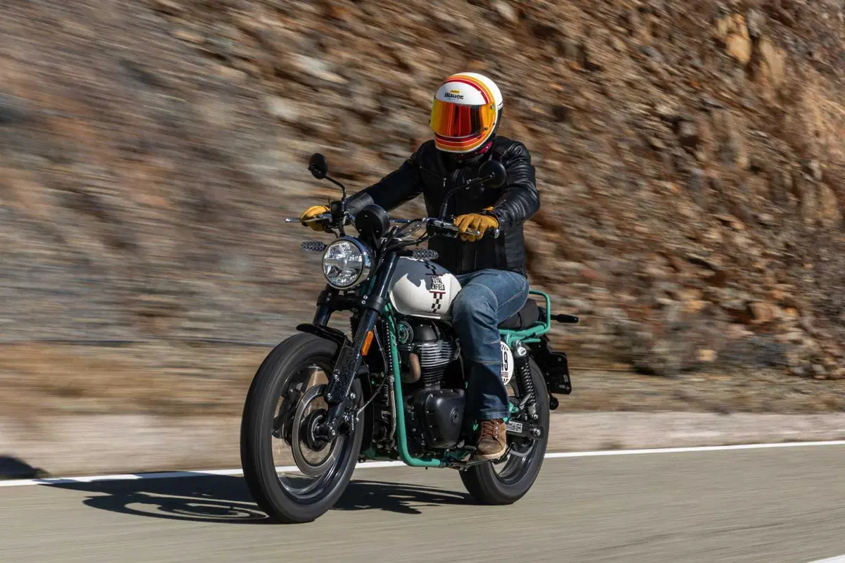 Royal Enfield Bear 650 (3)