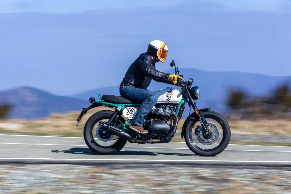 Royal Enfield Bear 650 (6)