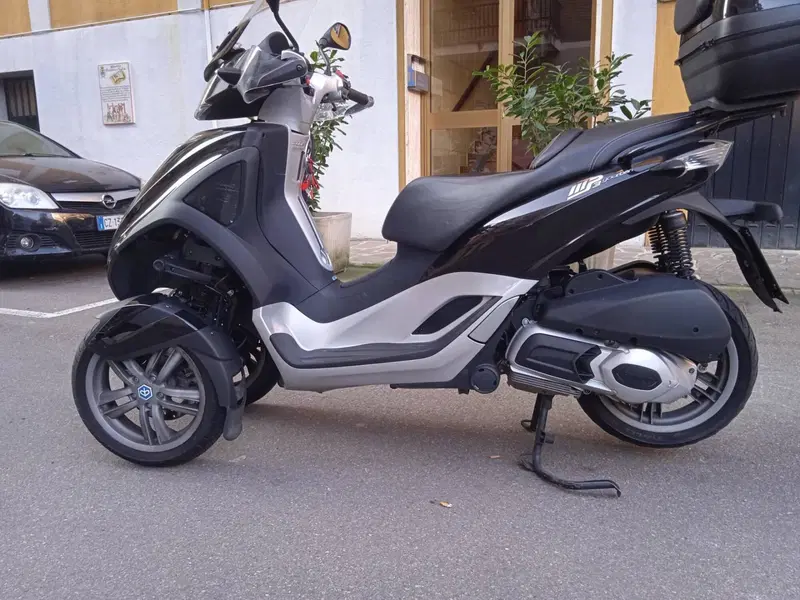 Piaggio Mp3 300 ie Yourban LT (2011 - 16)