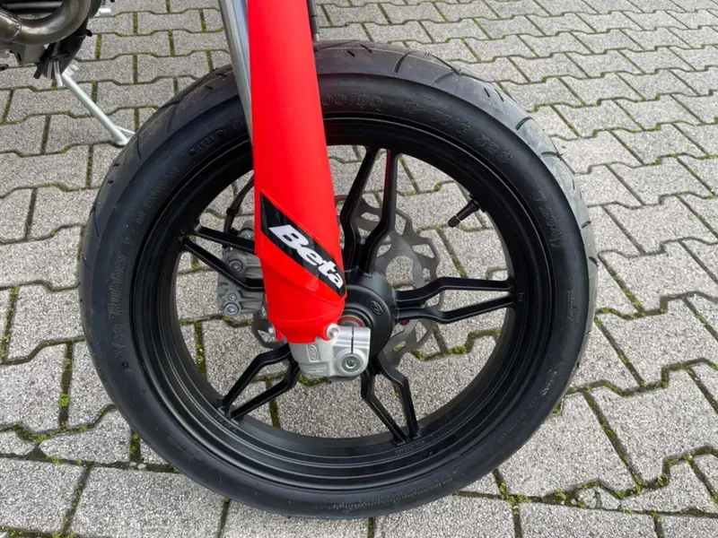Betamotor RR 125 4T Motard T (2023 - 24) (9)