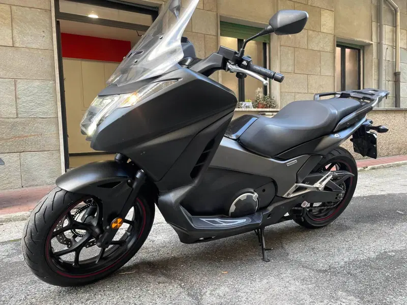 Honda Integra 750 DCT Sport (2017) (4)