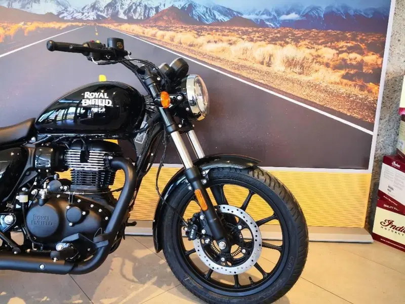 Royal Enfield Meteor 350 (2021 - 26) (4)
