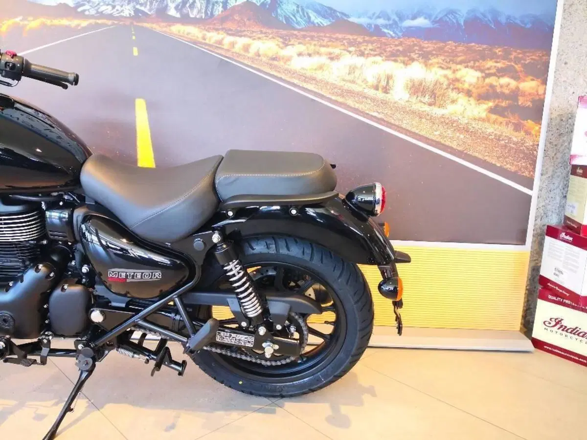 Royal Enfield Meteor 350 (2021 - 26) (9)