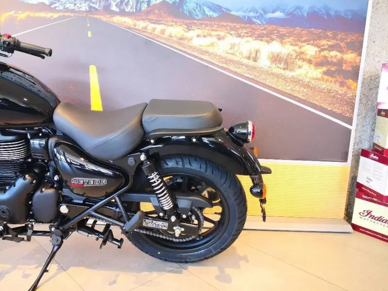 Royal Enfield Meteor 350 (2021 - 26) (9)