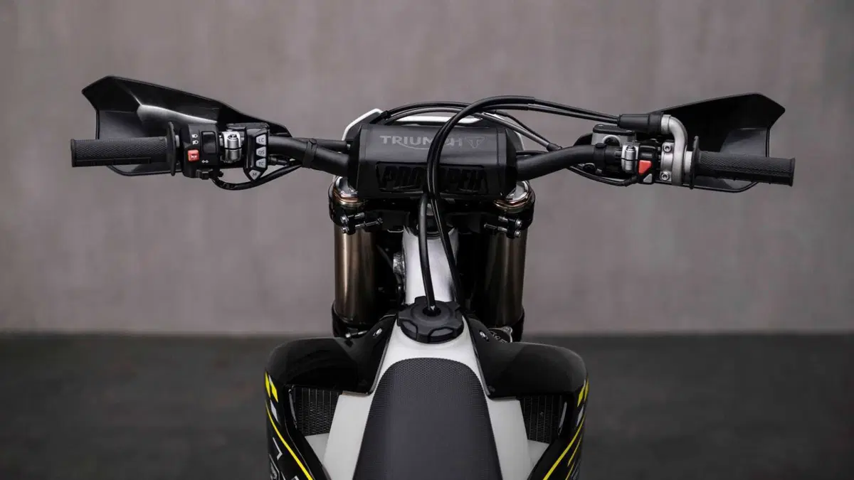 Triumph TF 450-E TF 450-E (2026) (12)
