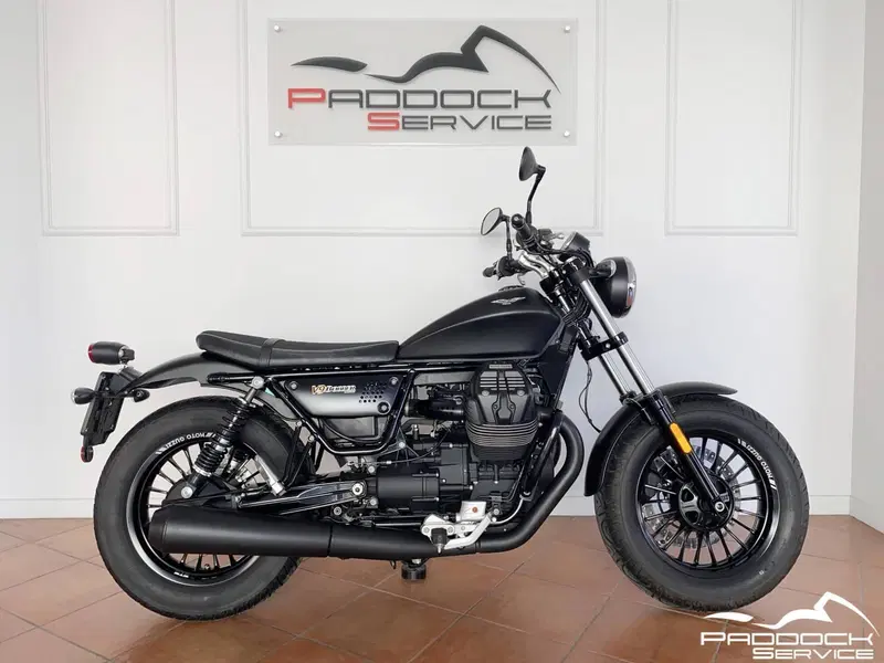 Moto Guzzi V9 Bobber (2016 - 18)