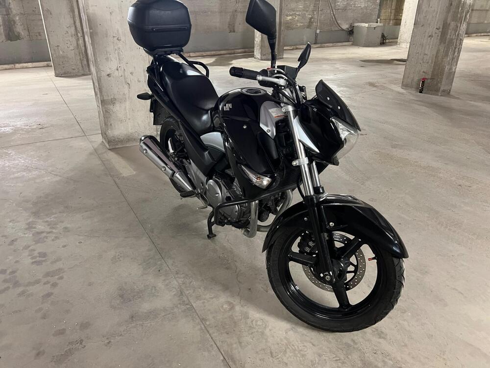 Suzuki Inazuma 250 (2012 - 17) (2)