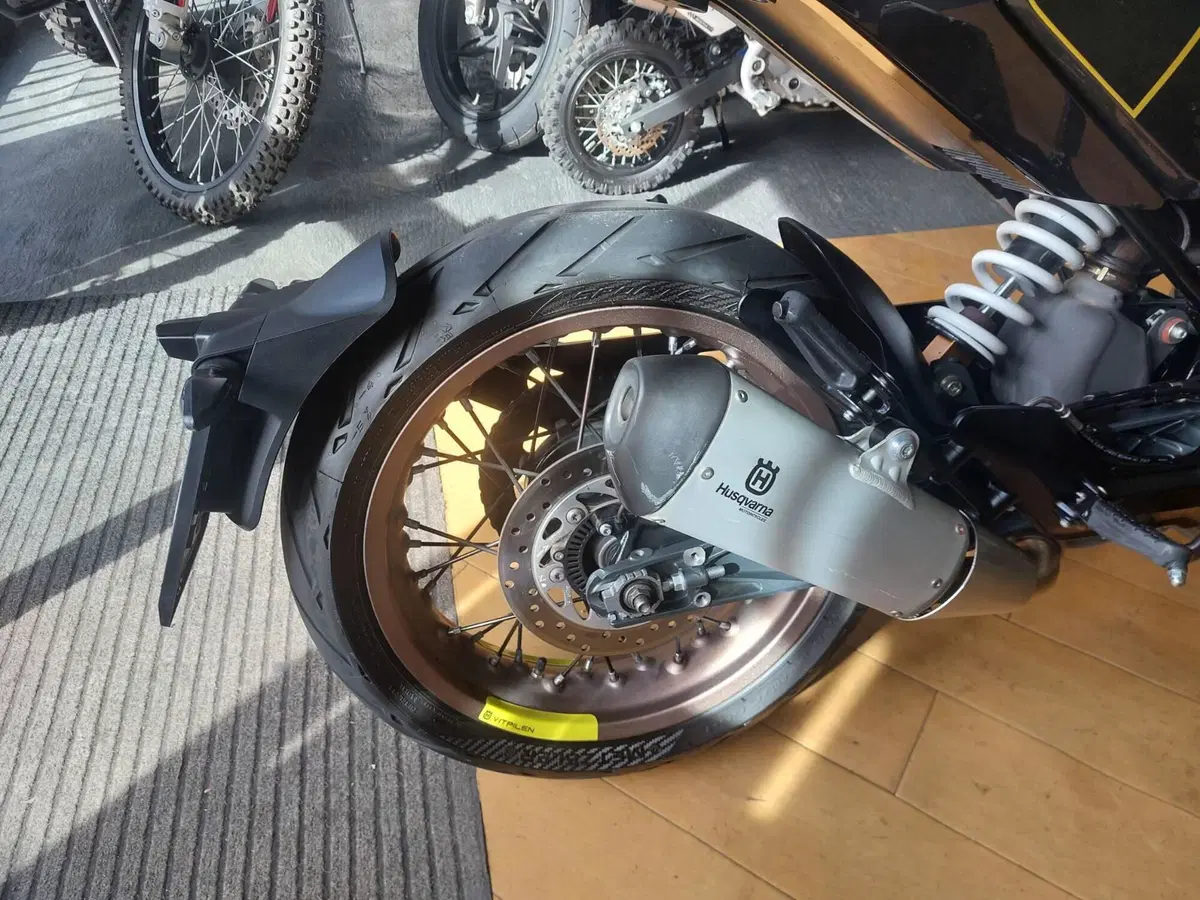 Husqvarna Vitpilen 401 (2018 - 19) (6)