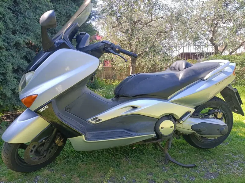 Yamaha T-Max 500 (2001 - 03) (3)