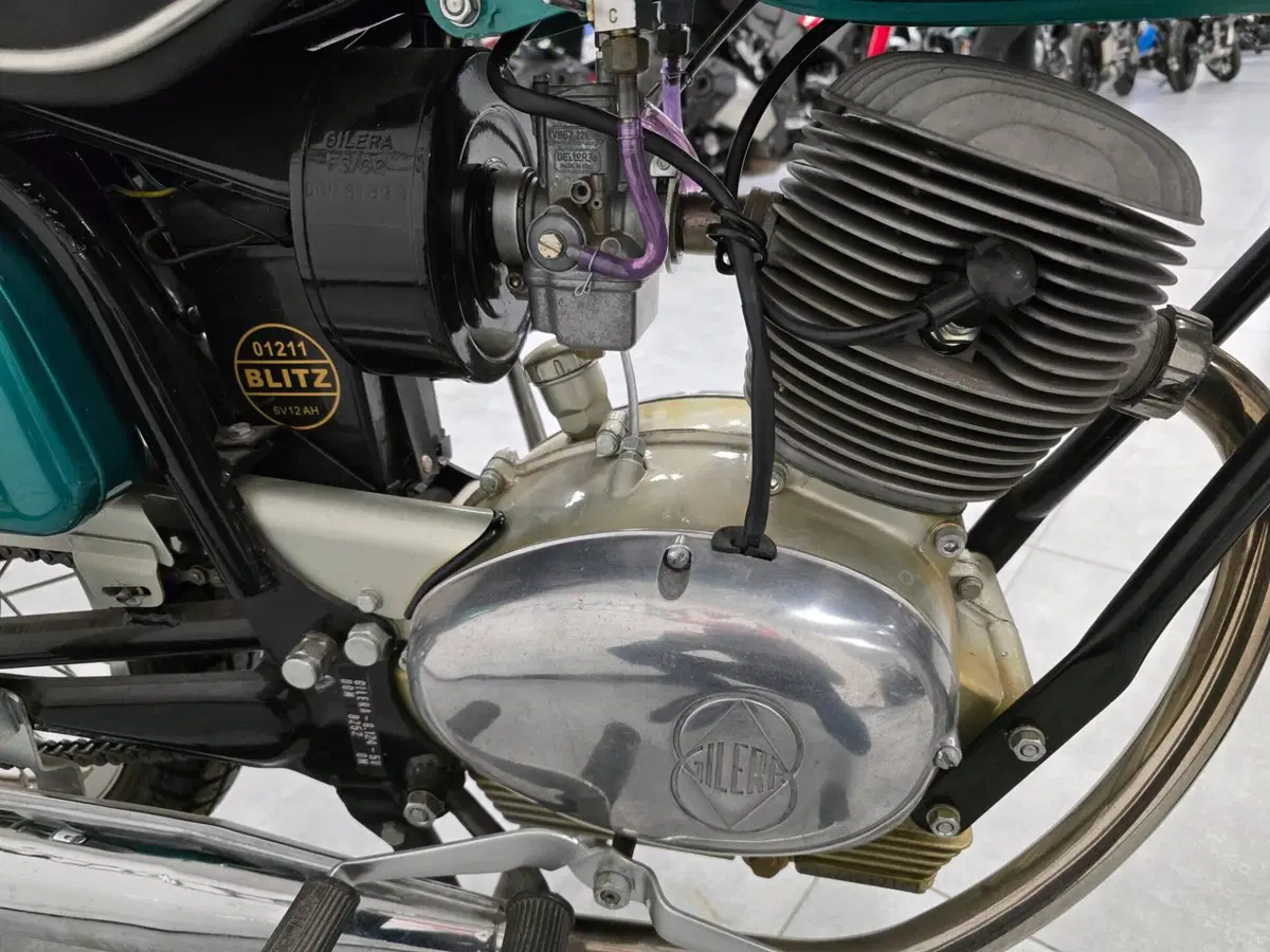 Gilera 124 5 v special (10)