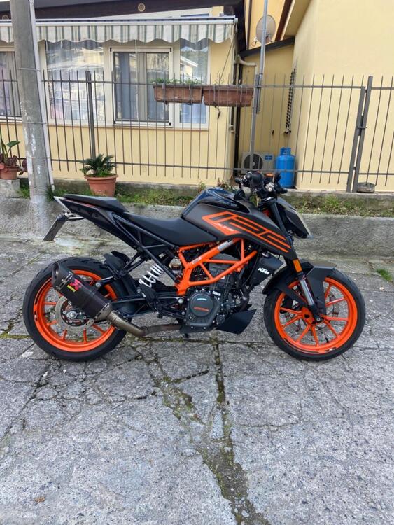 KTM 125 Duke (2021 - 23) (2)