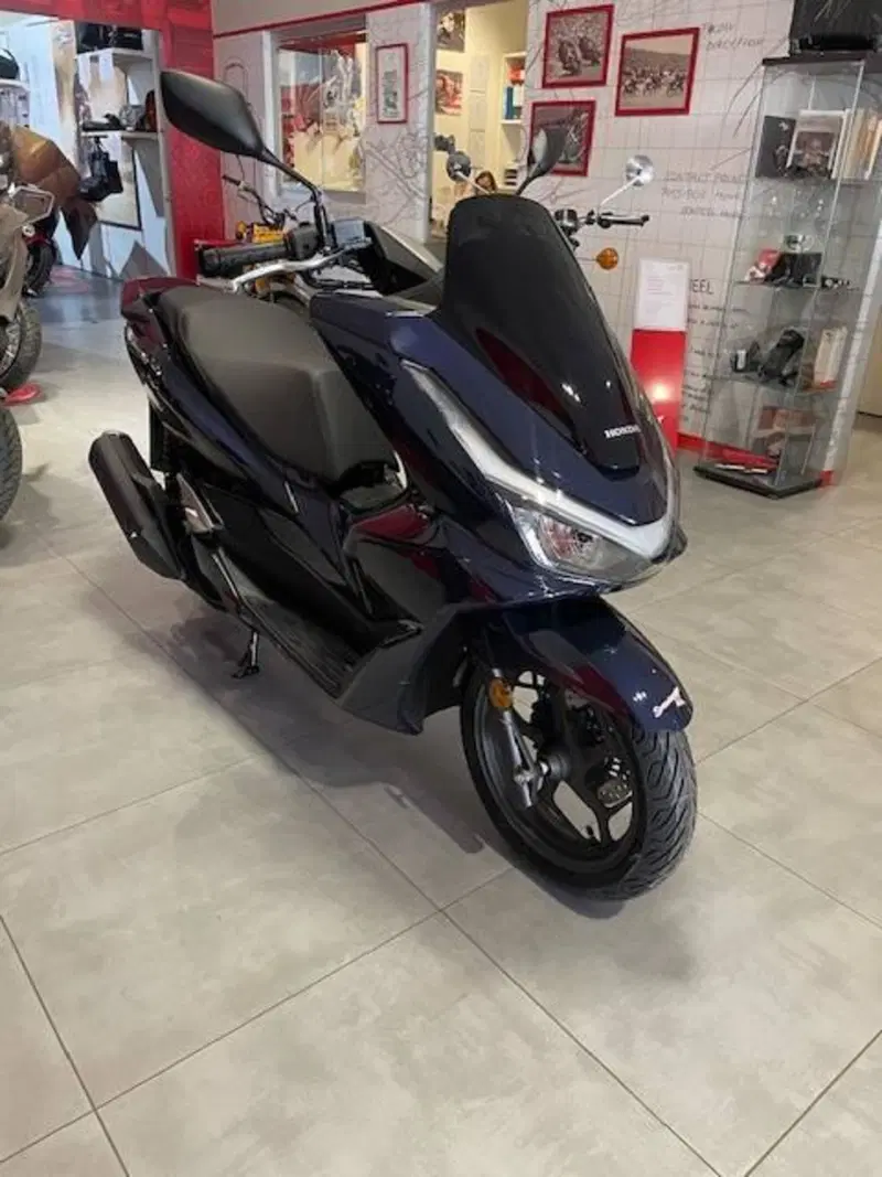 Honda PCX 125 (2025 - 26) (9)