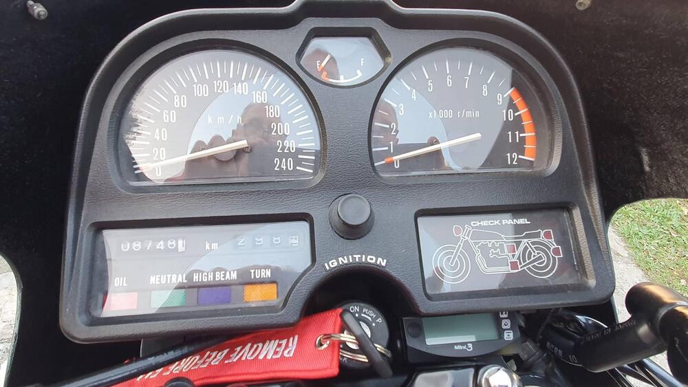 Suzuki gsx1100 (5)