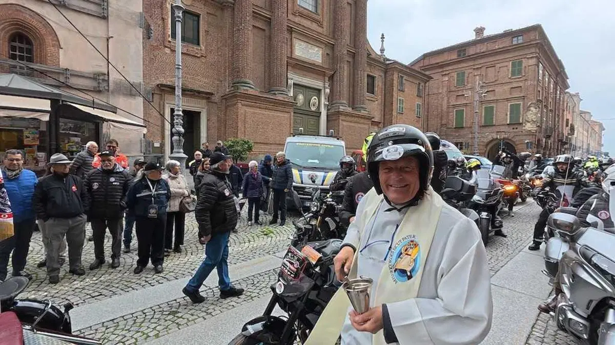 42° Motoraduno Fossano, un fiume di moto ha dato il via alla stagione motociclistica 2025 (22)