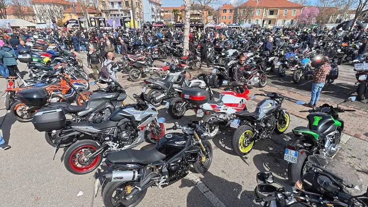 42° Motoraduno Fossano, un fiume di moto ha dato il via alla stagione motociclistica 2025 (35)