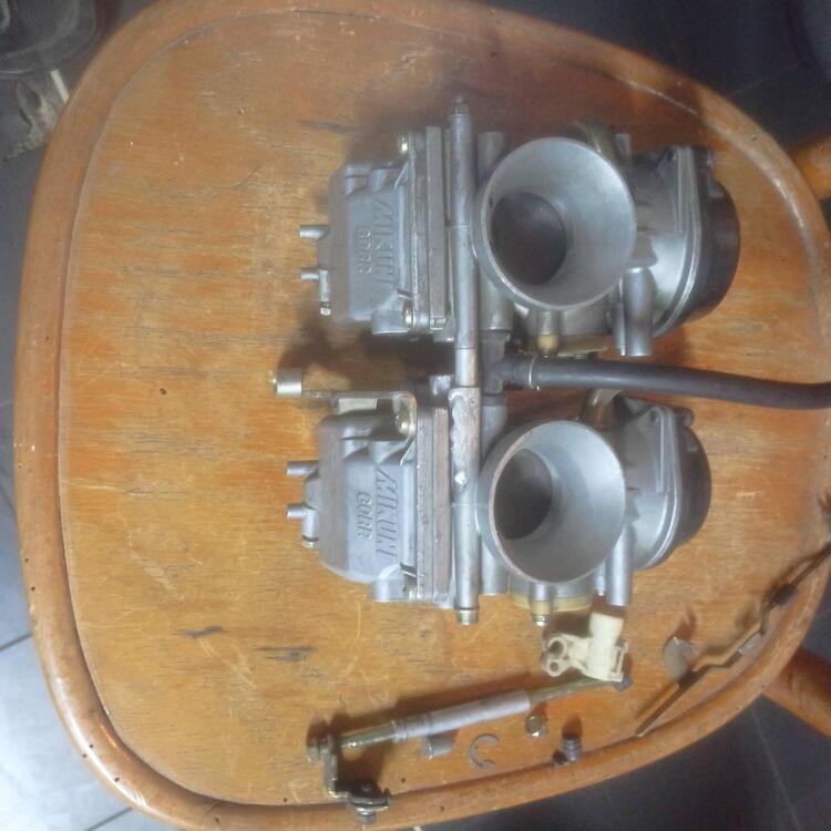 Carburatore Mikuni per Monster 900 (3)